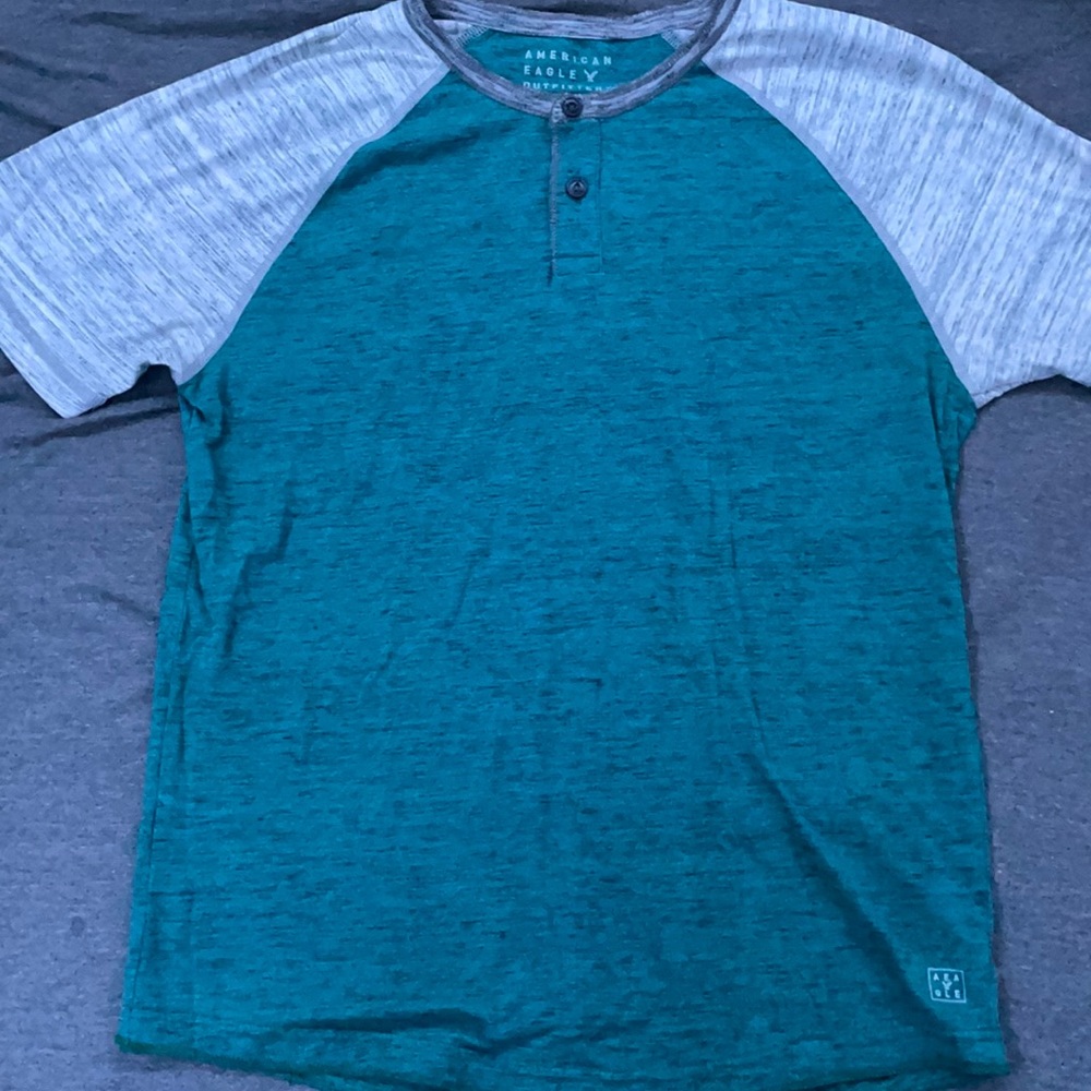 American Eagle T-shirt